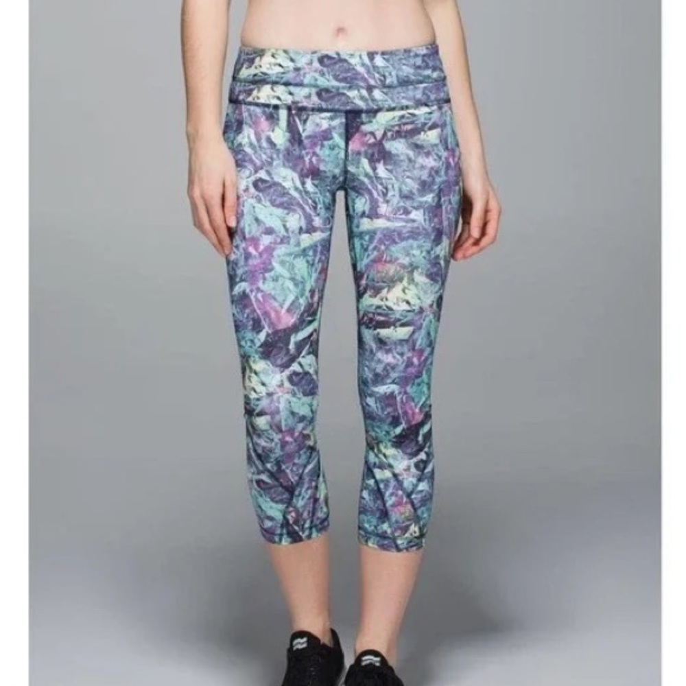 Lululemon Run Inspire Crop II Tights Size 6 Iridescent Multi Full-On Luxtreme